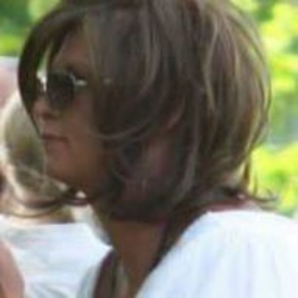 Meet your Posher, Cindy - Picture 1 of 1